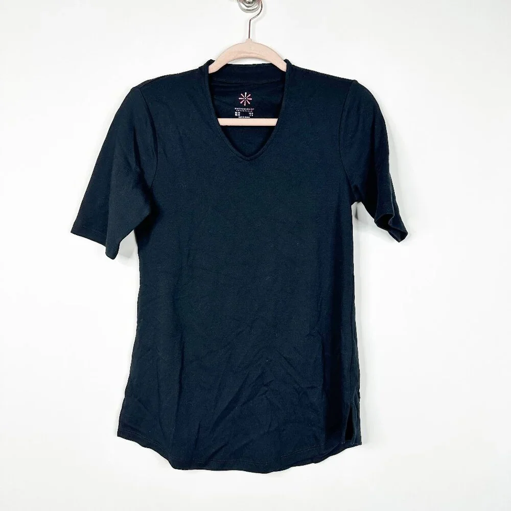 2/$30 Isaac Mizrahi Round V-Neck Short Sleeve Tee Black XS #1560